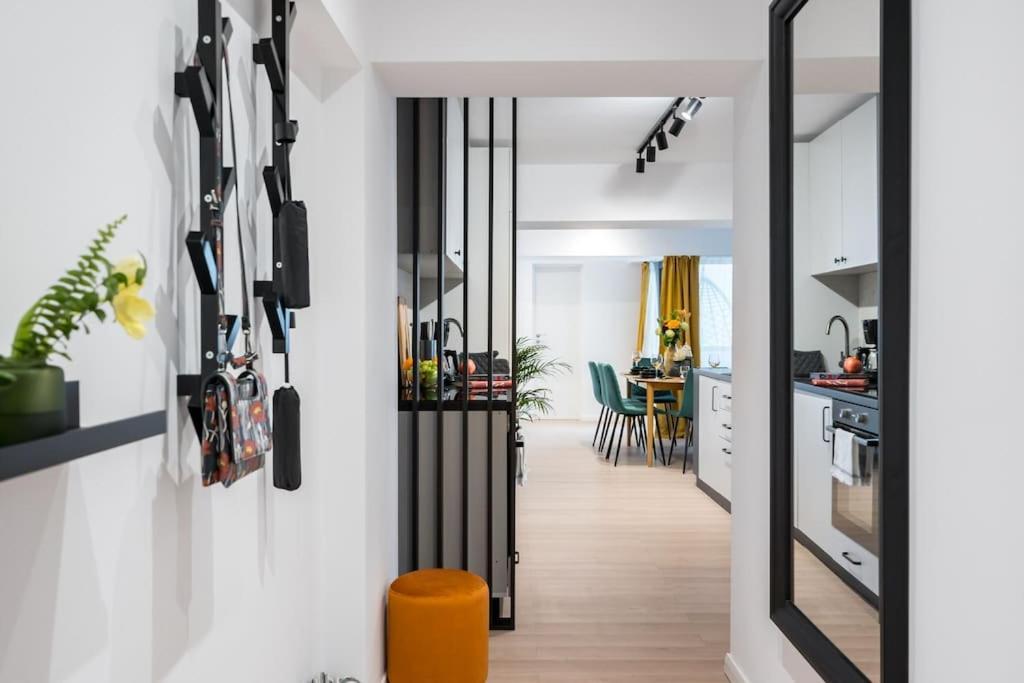 Spectacular Apartment 4br-terrace Piata Romana