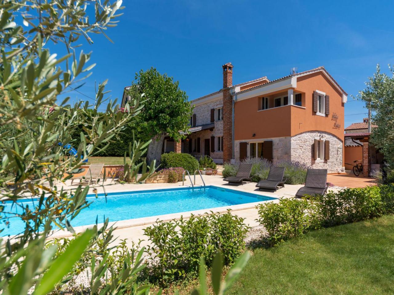 Holiday Home Petra by Interhome