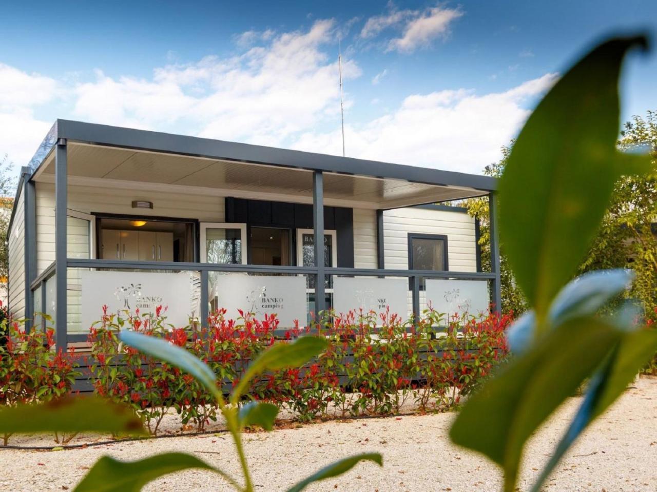 Holiday Home Banko Camping-1 by Interhome