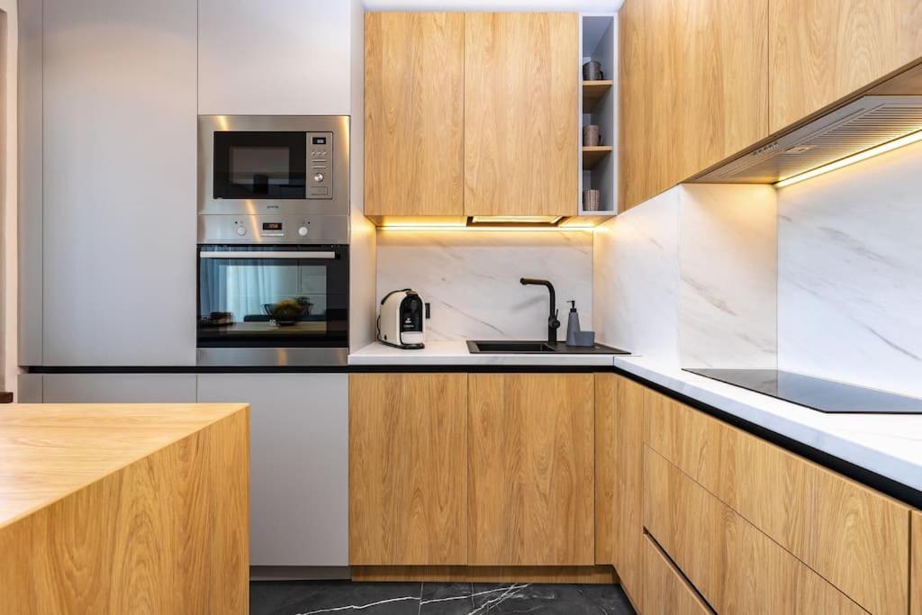 Sunset 2br Apartment Parking Included