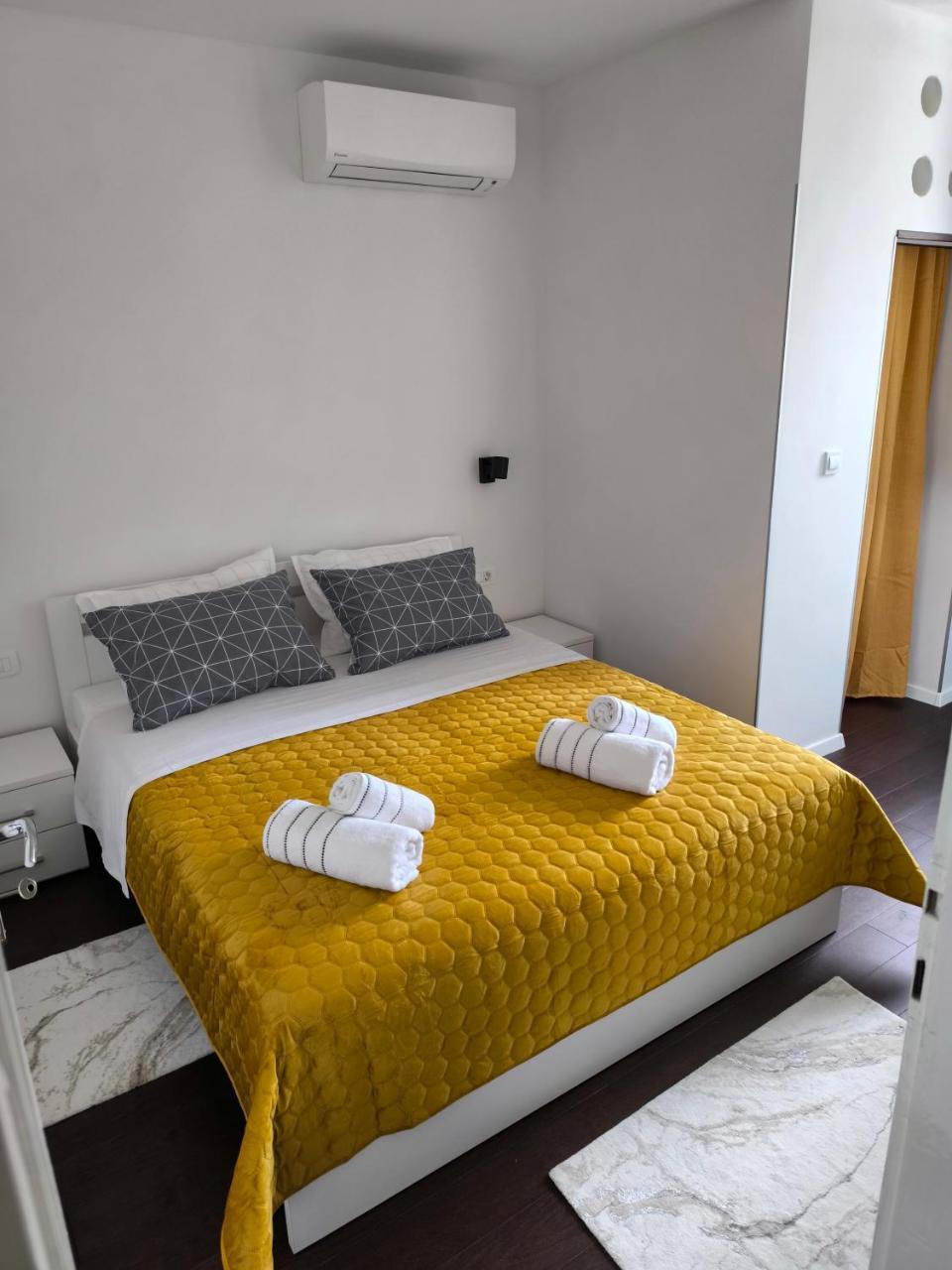 Town Center Apartment Fabi