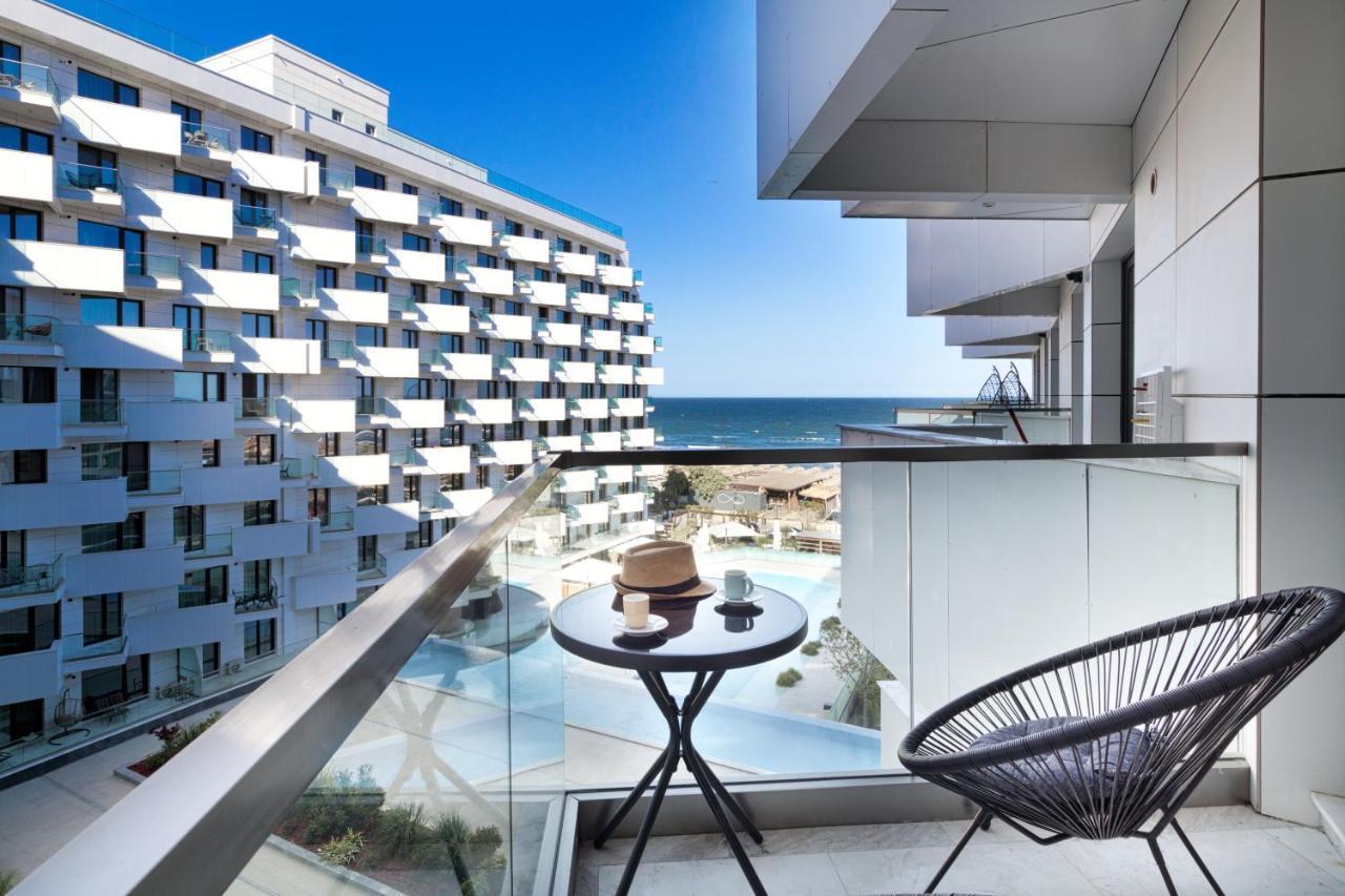 Charming Frontsea Infinity Pool & Spa Resort