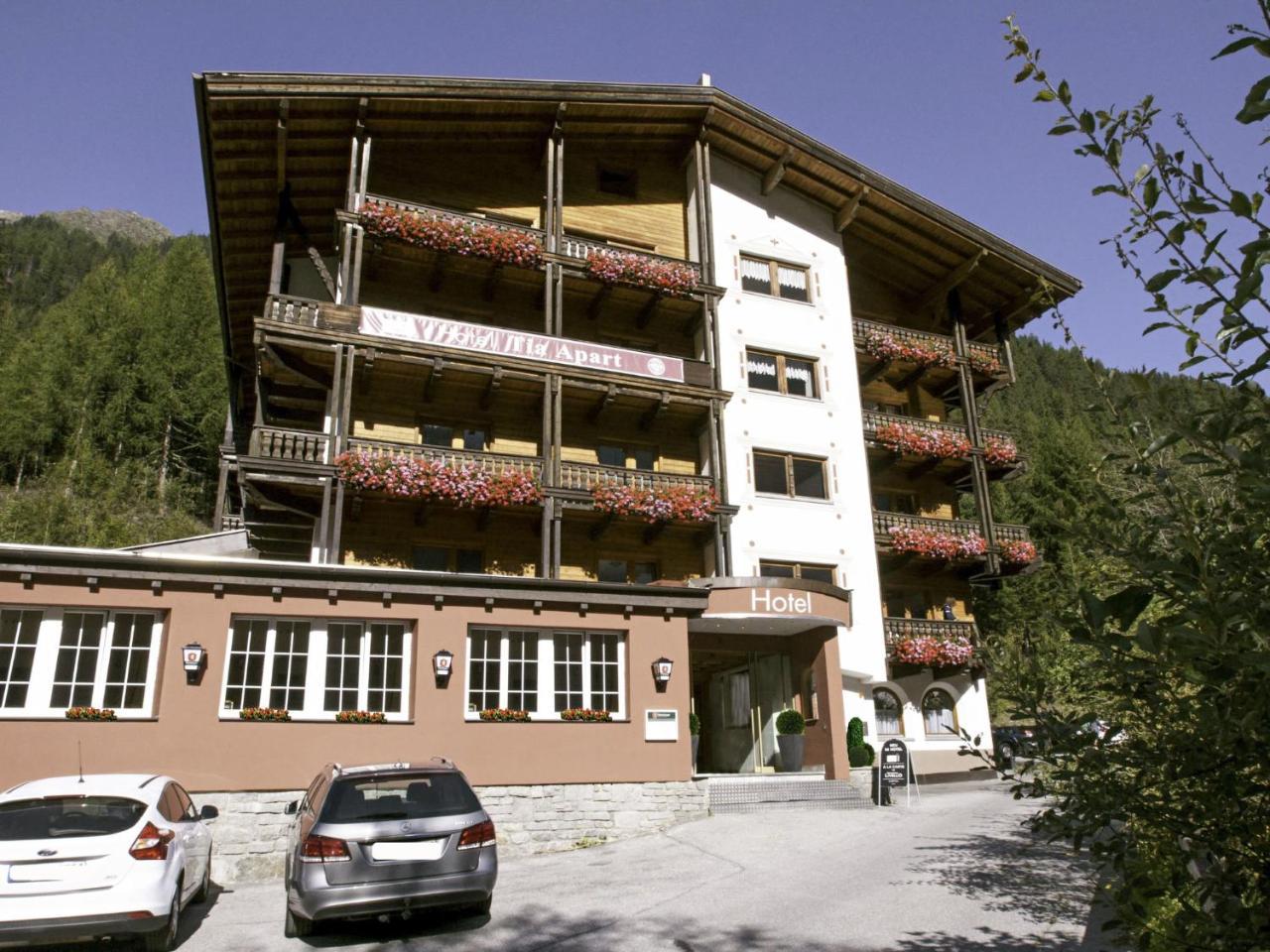 Apartment Dreizimmer by Interhome