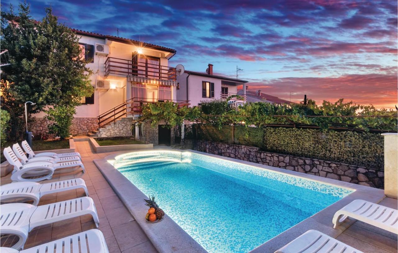 4 Bedroom Beautiful Home In Pula