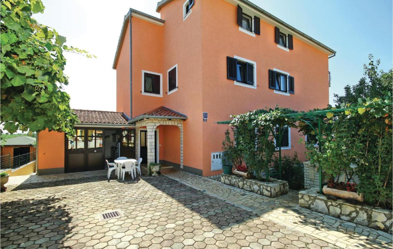 2 Bedroom Amazing Apartment In Zbandaj
