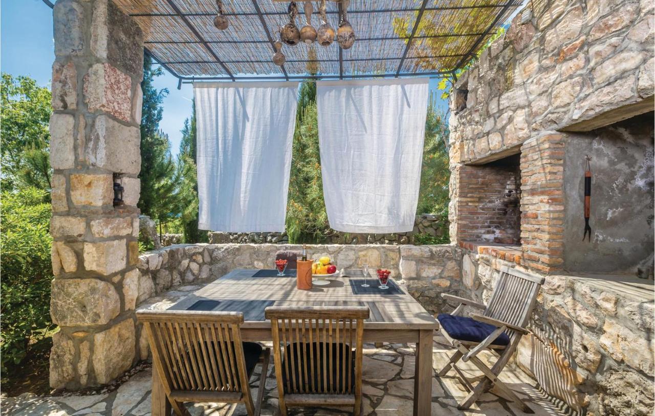 Lovely Home In Malinska With Wifi