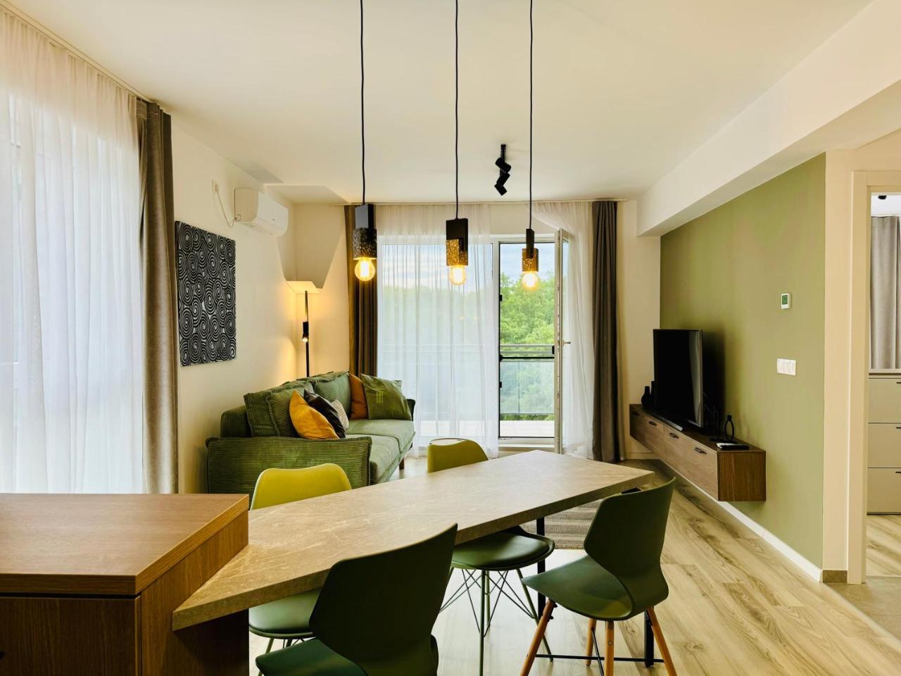 Joy City Stay Forest 63