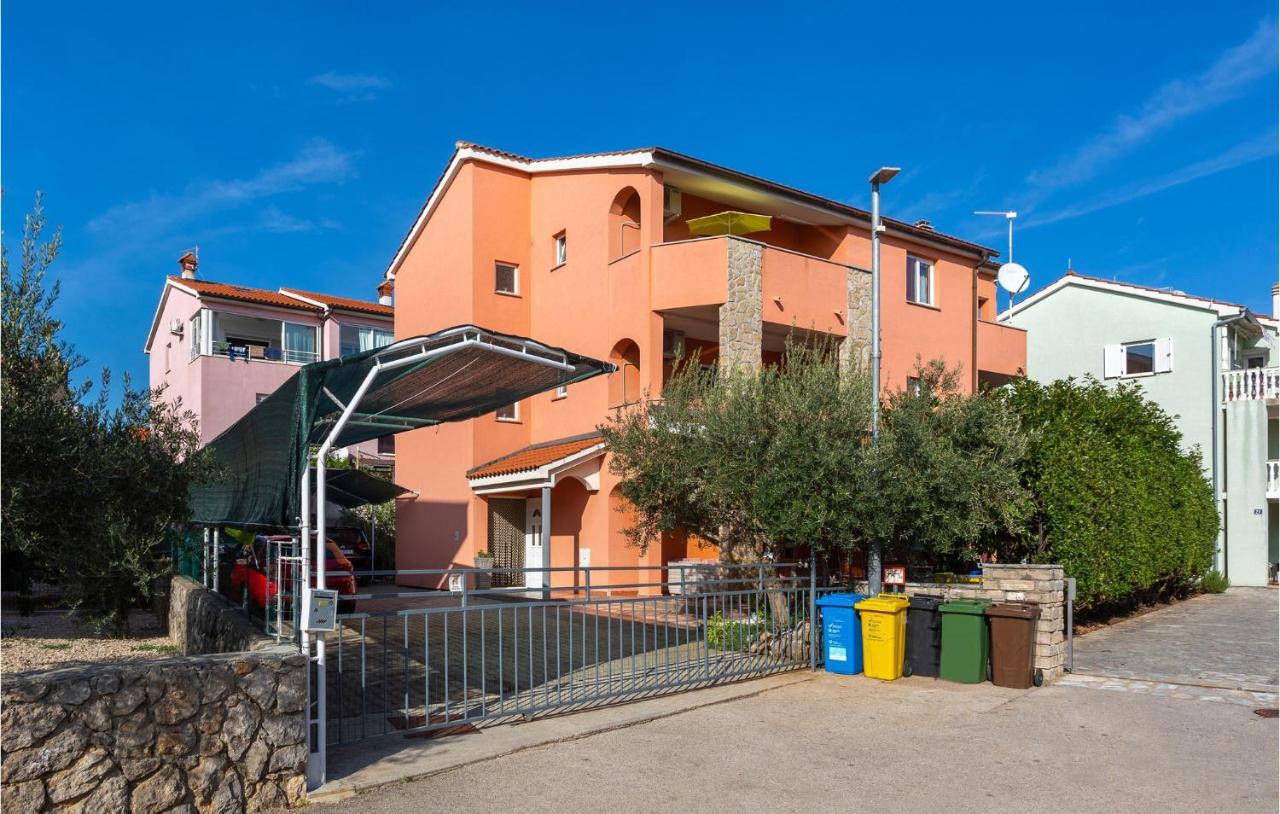 Beautiful Apartment In Krk With Kitchen