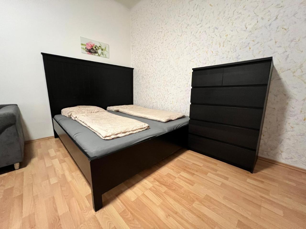Central 1br Apt-near Danube River!