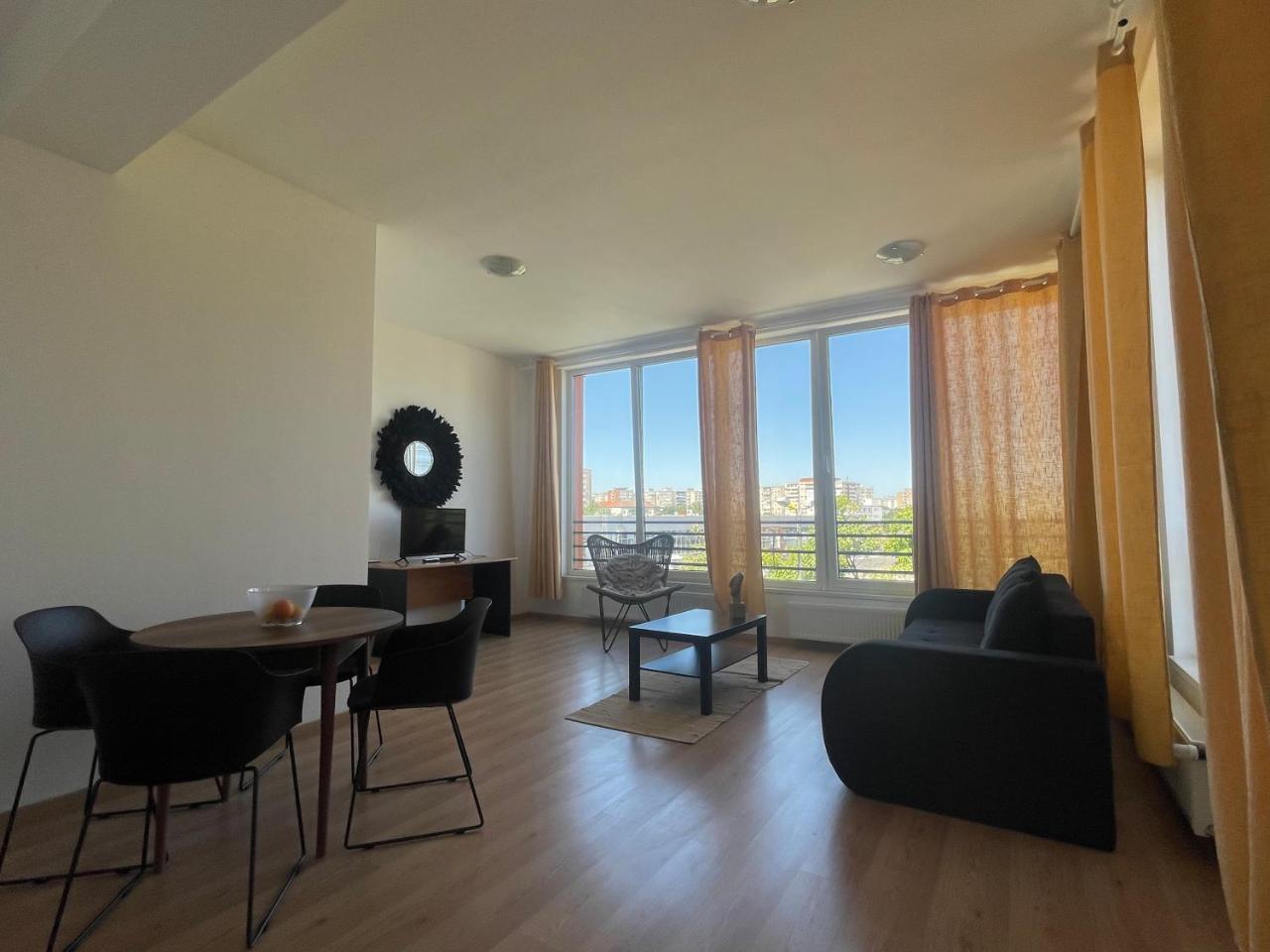 New Central Nr2 Self Checkin Oldcity Center Paid Parking With Lift