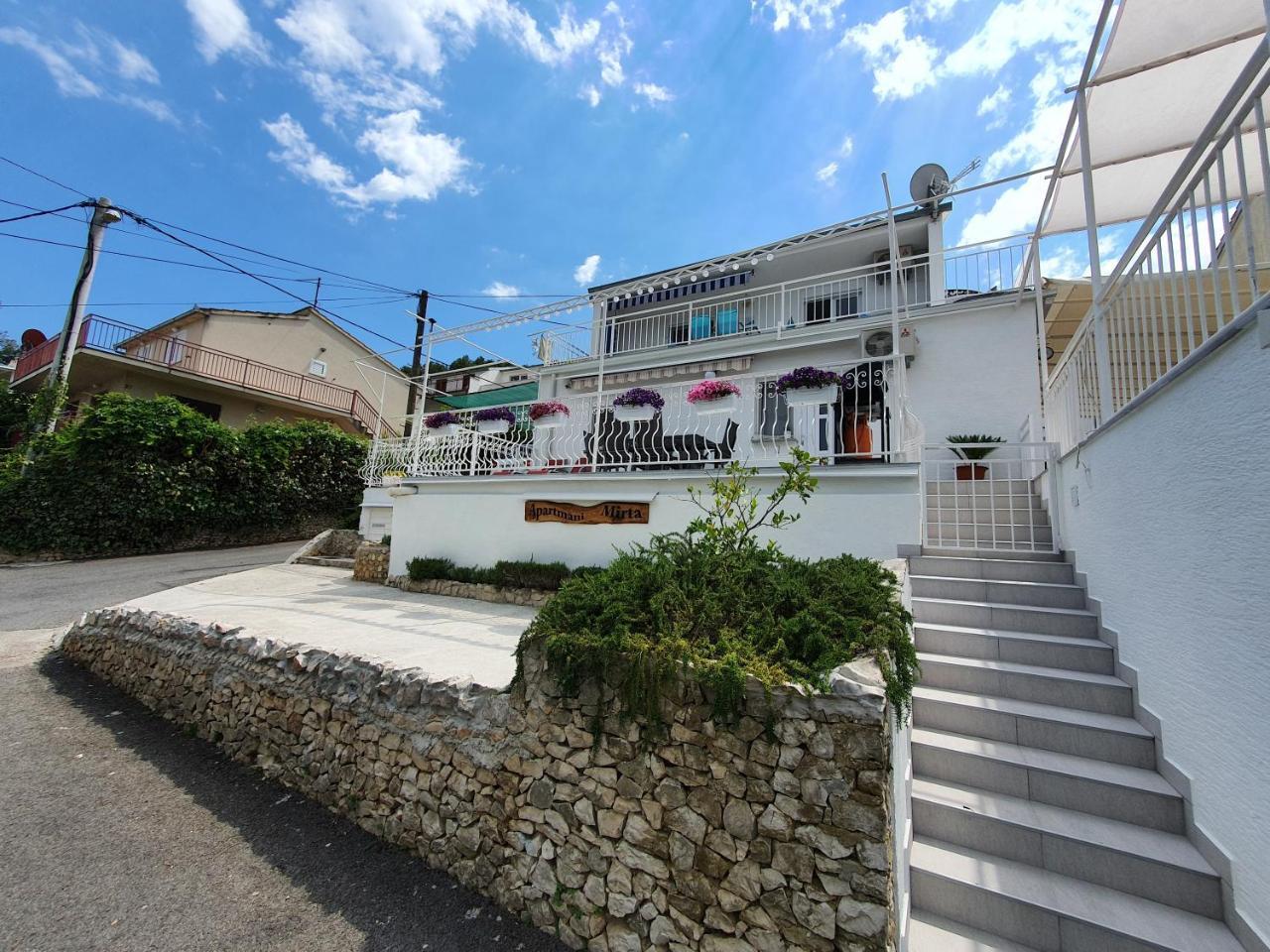 Apartmani Mirta