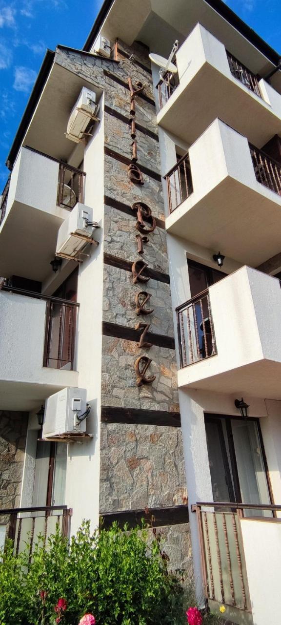 Villa Breeze