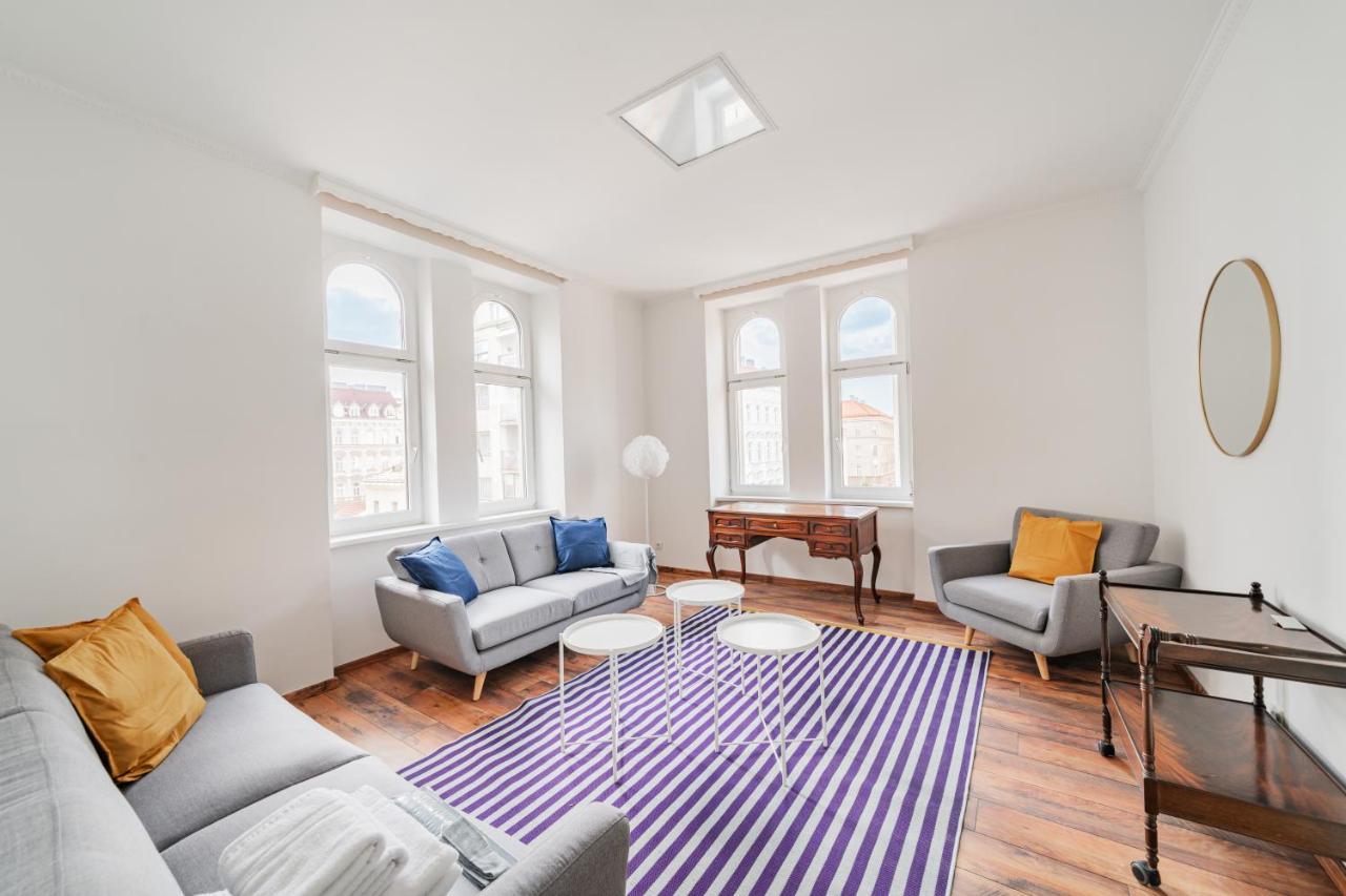 Big Apartment For 10 People
