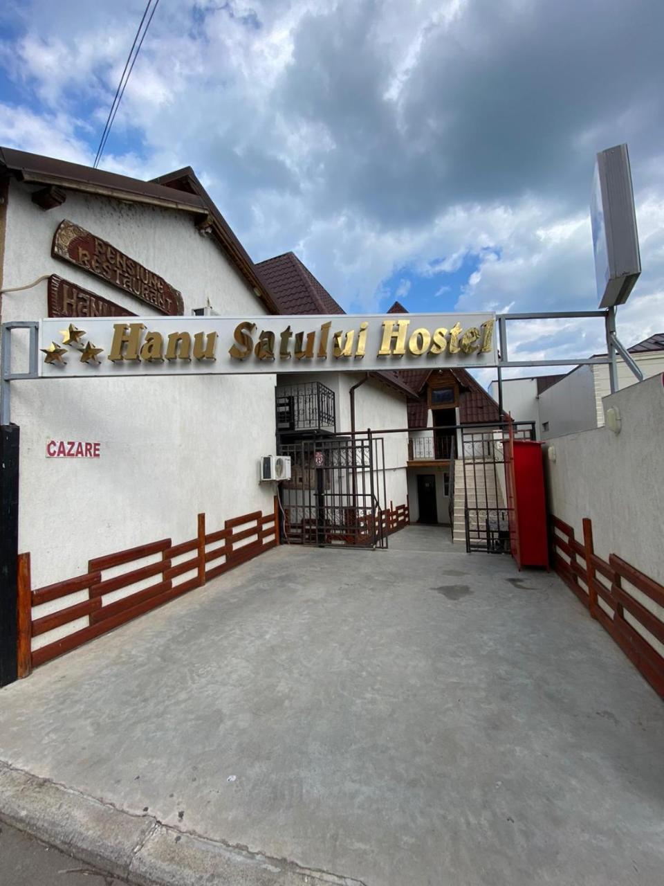 Hanu Satului