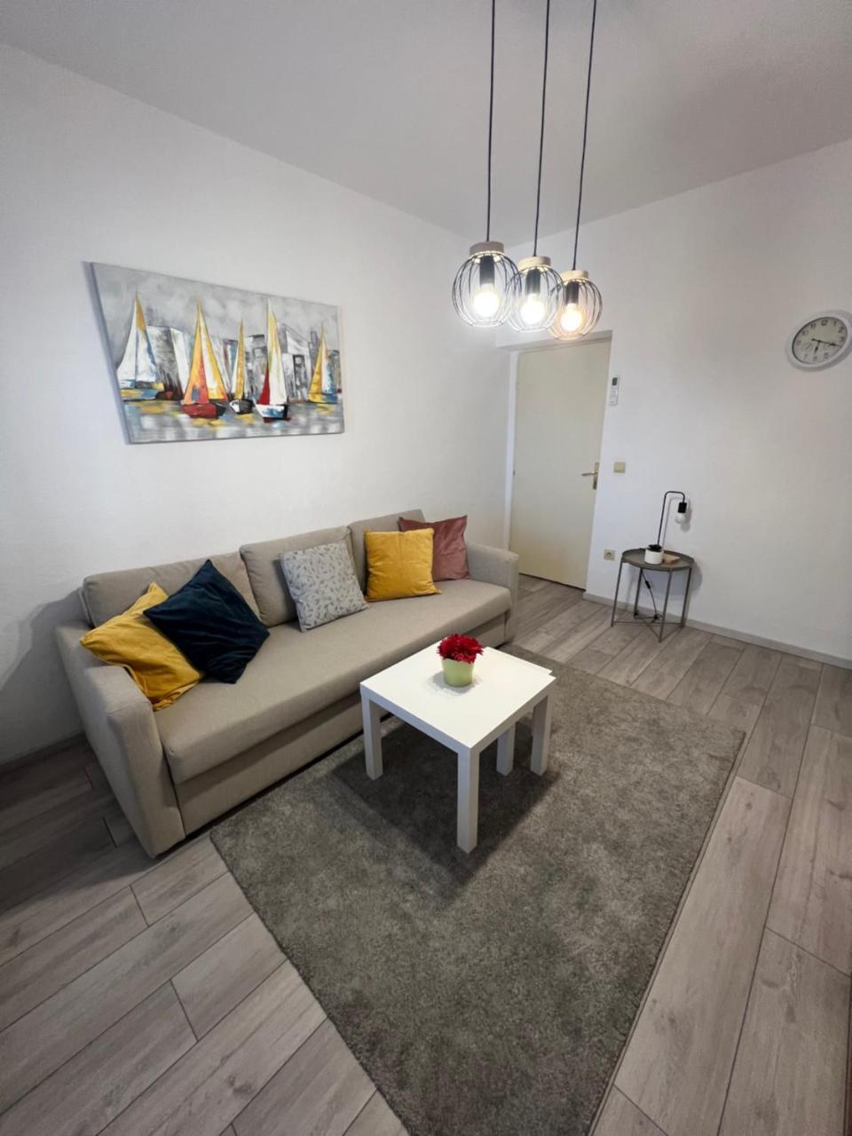 Apartment Violet