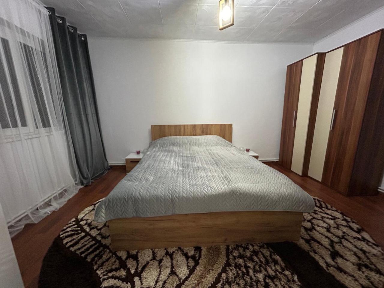 Garsoniera Tommy Straja