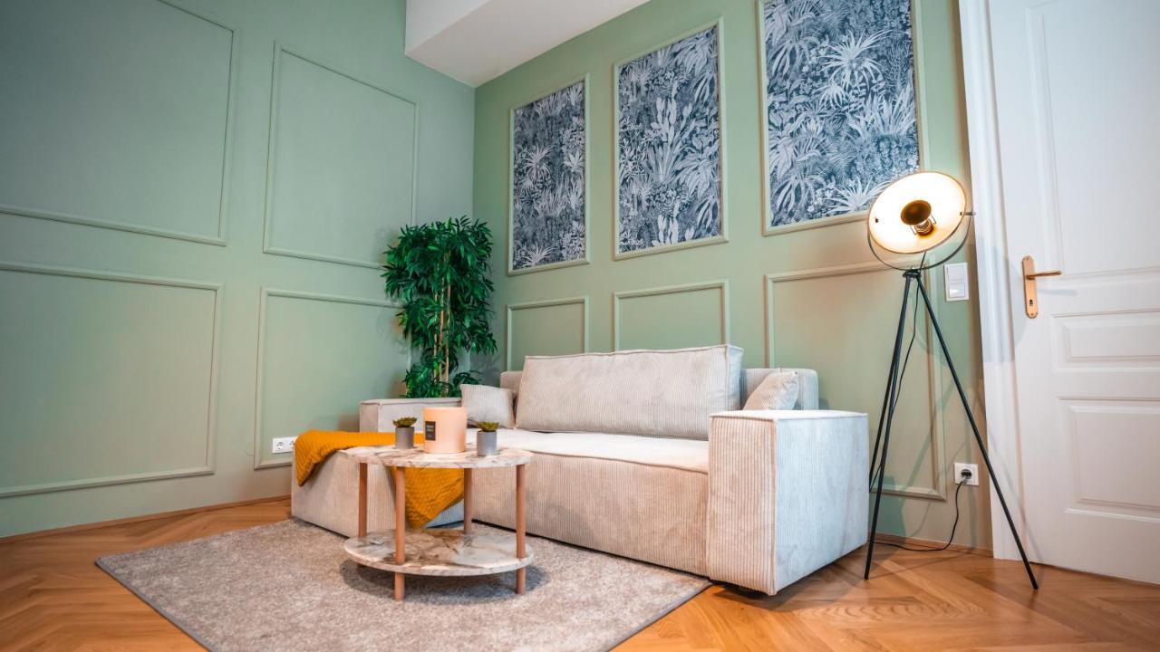 Neu! Erstklassiges Apartment In Schloss Nahe