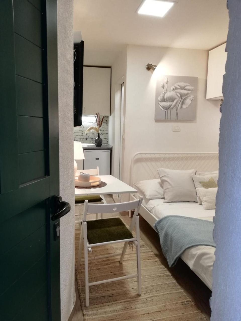 Tiny Studio In City Center Stone House