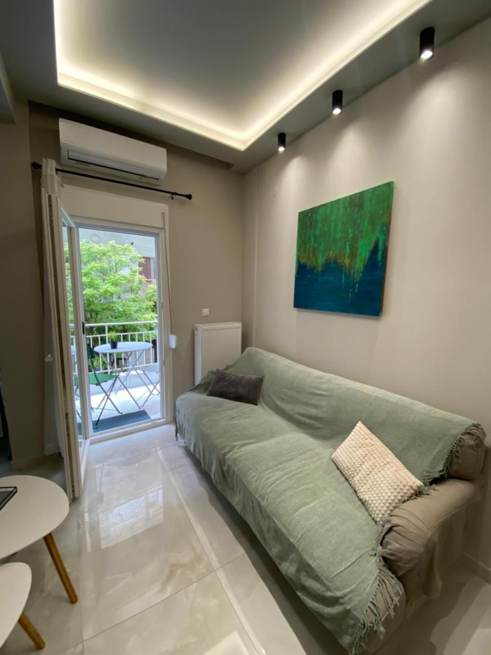 Victoria Apartment