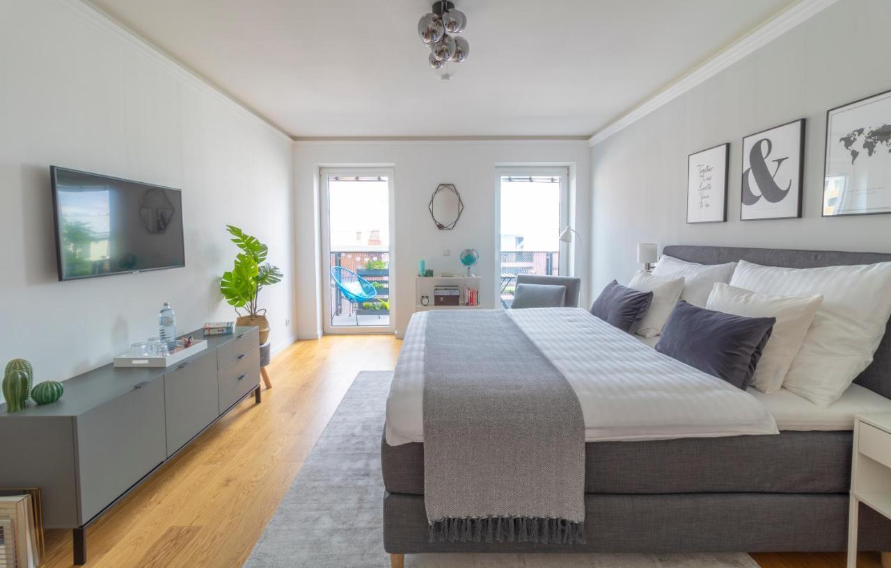 Boutique Sky City Apt. With Balcony / Top Spot