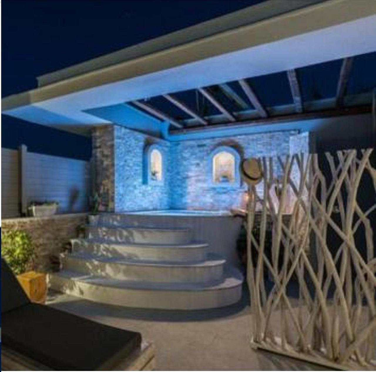 Rhodes Center Luxurious Penthouse