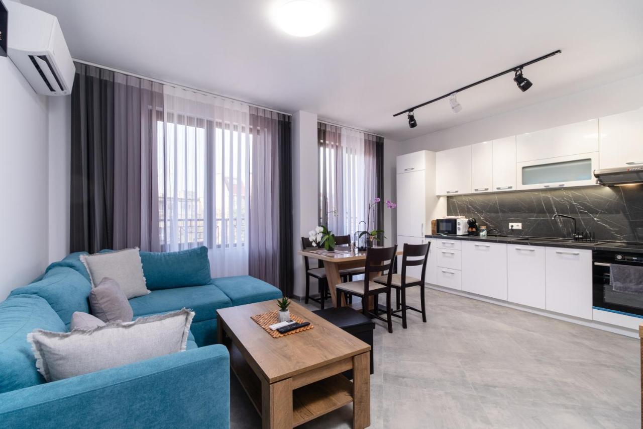 1-bedroom Apartment With Free Private Parking