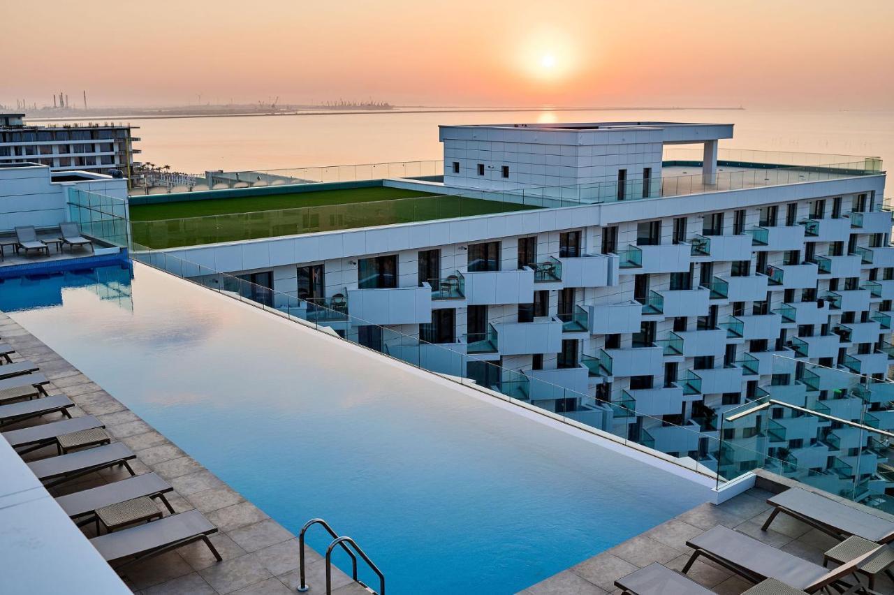 Prime 11 Apartment In Infinity Beach Resort Parking