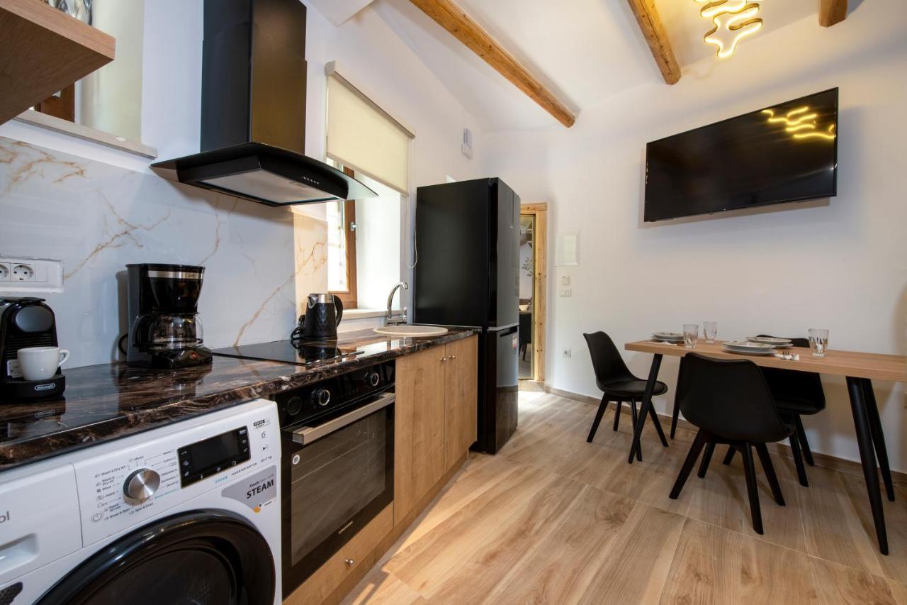 Deluxe Maisonette