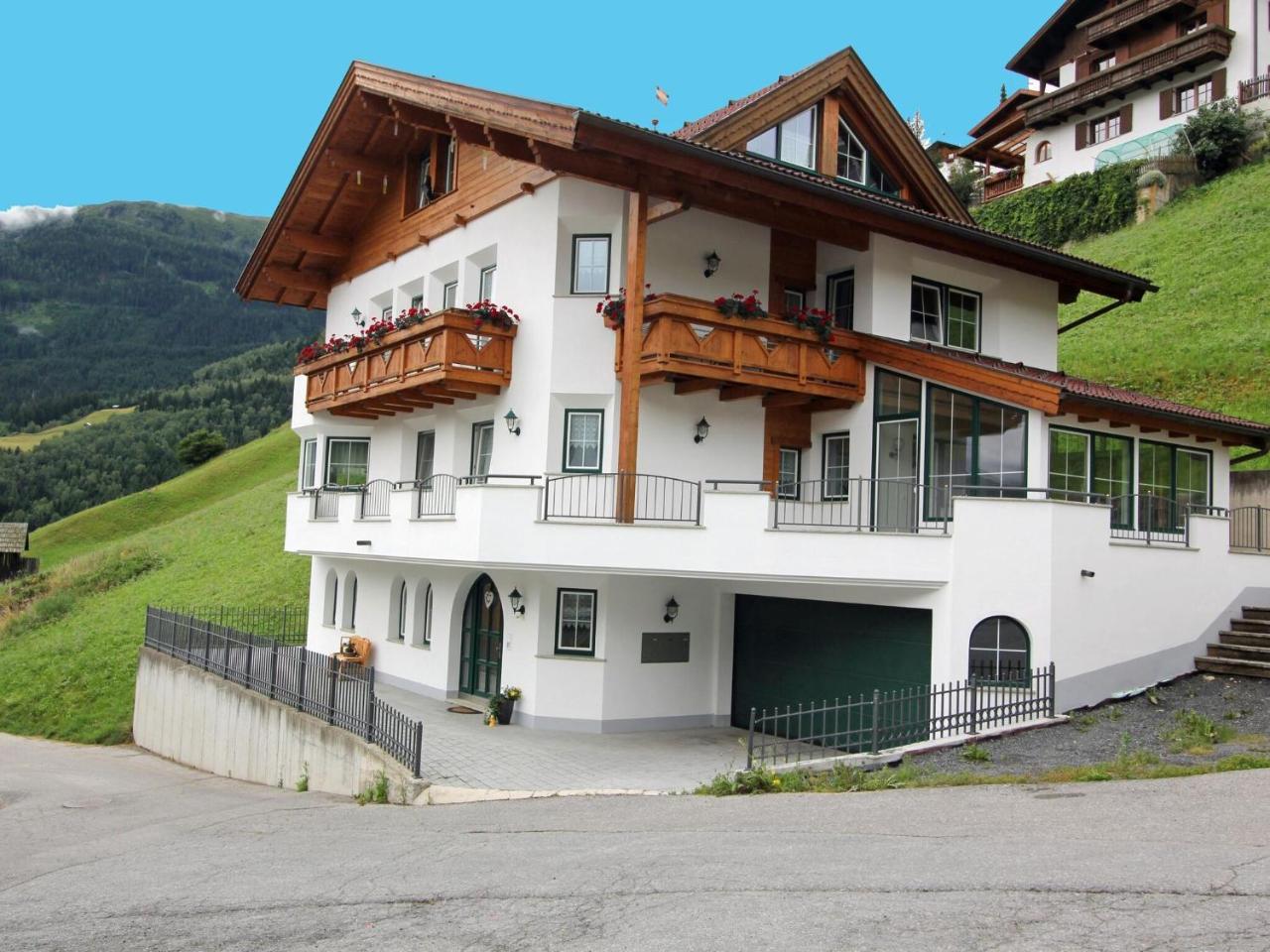 Alpine Charm For 2 Guest In Hochgallmigg