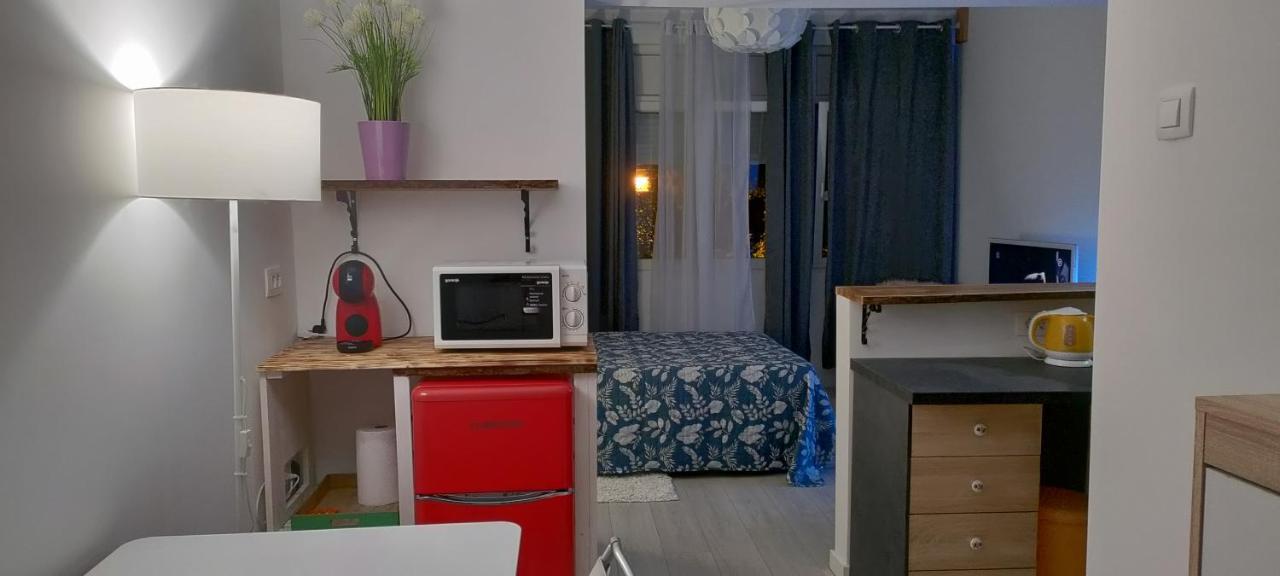 Rubica Green Window Studio Apartment