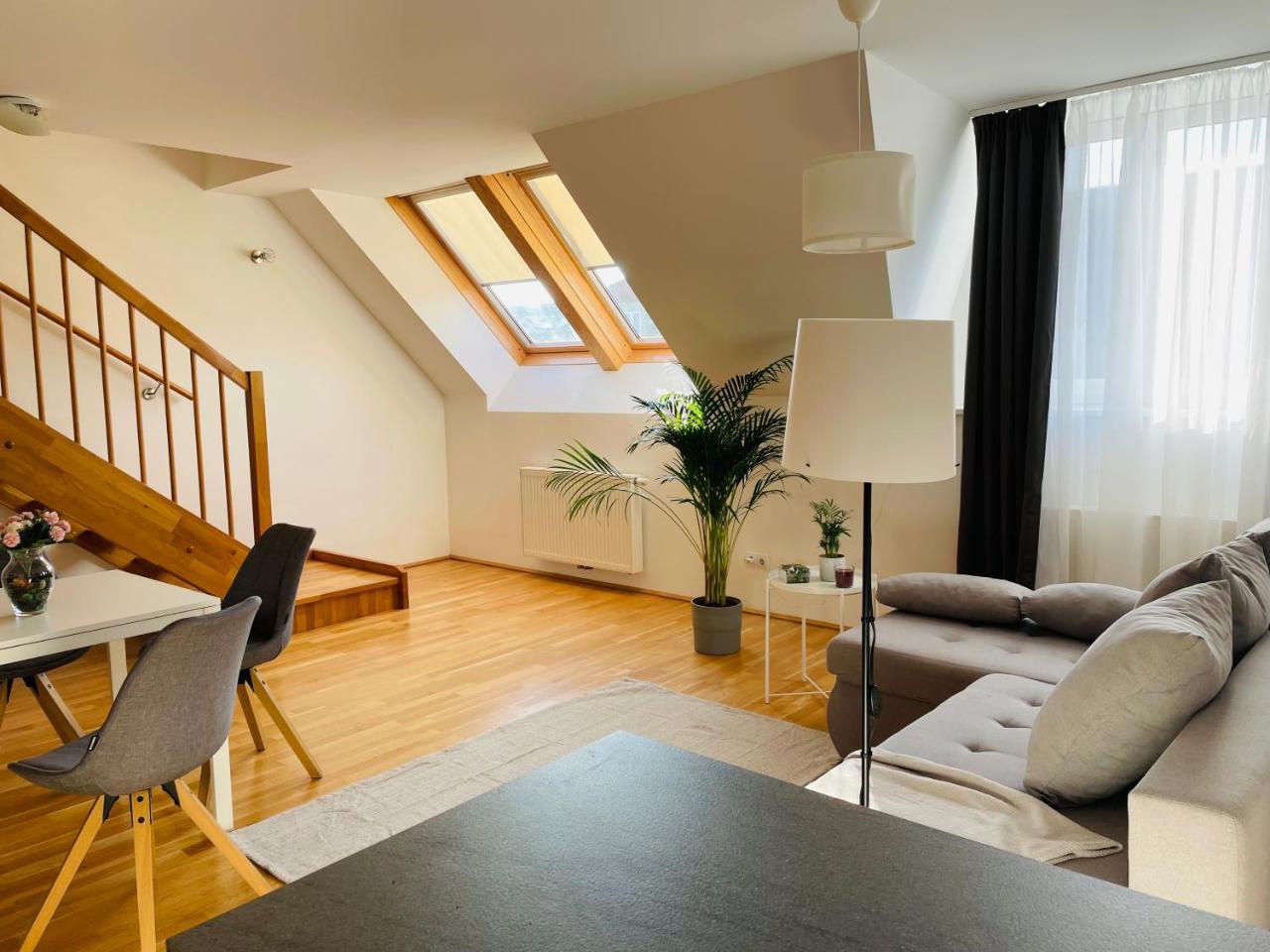 Vic Apartment