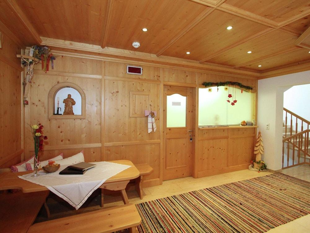 Beautiful Apartment In Kaltenbach With Sauna