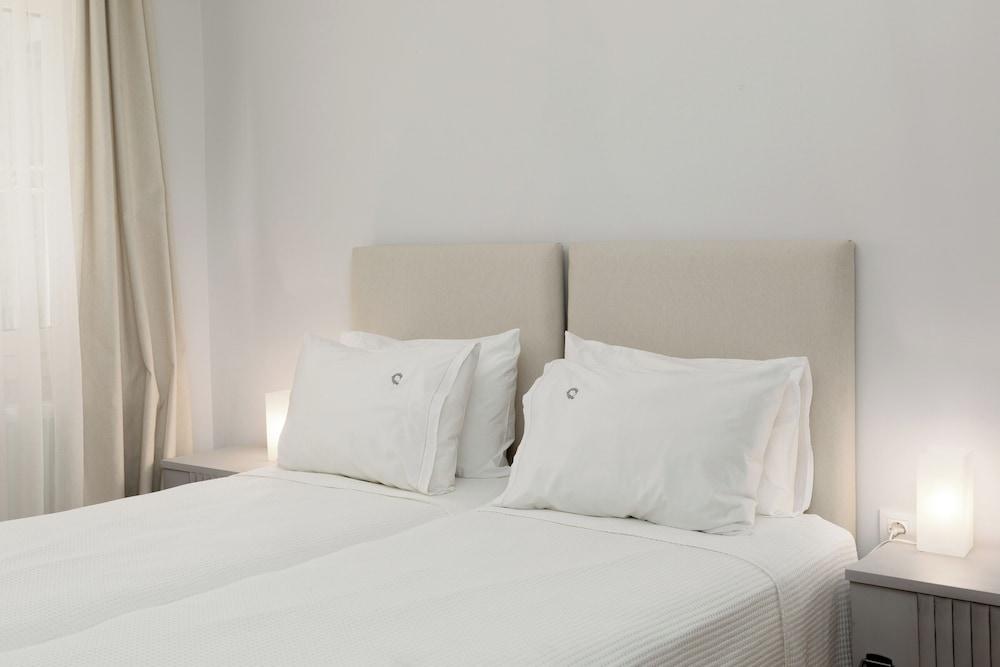Etoile by Halu' Chic Apartment
