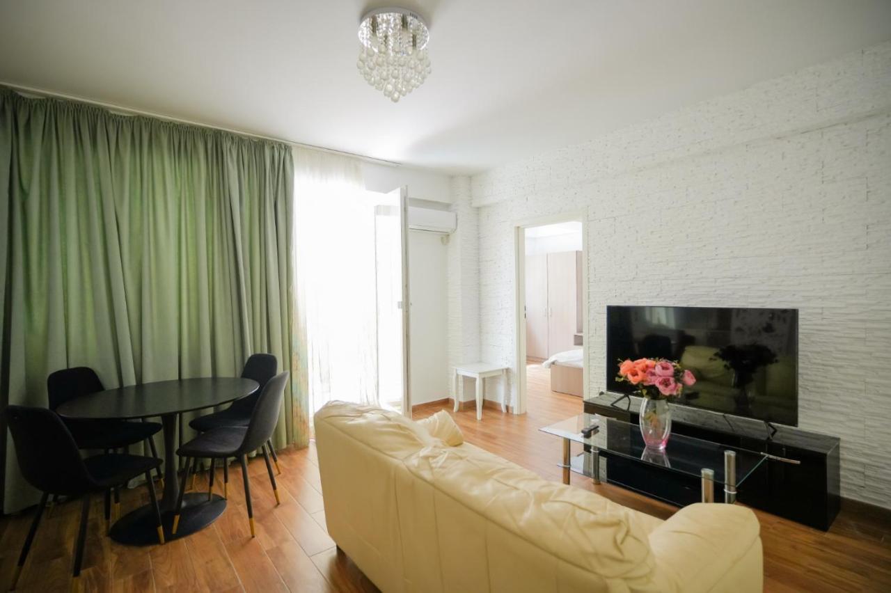 Chic Apartament
