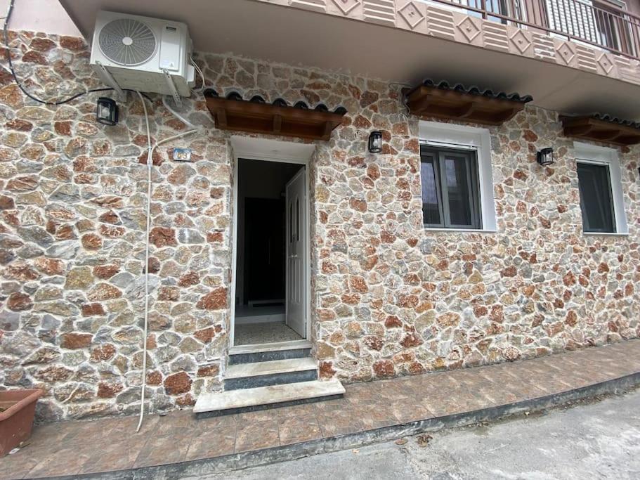 Stone House 48 M
