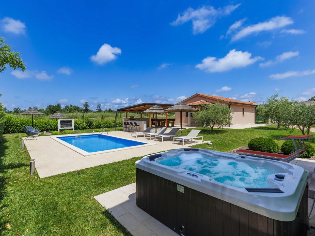 Holiday Home Villa Paliska by Interhome
