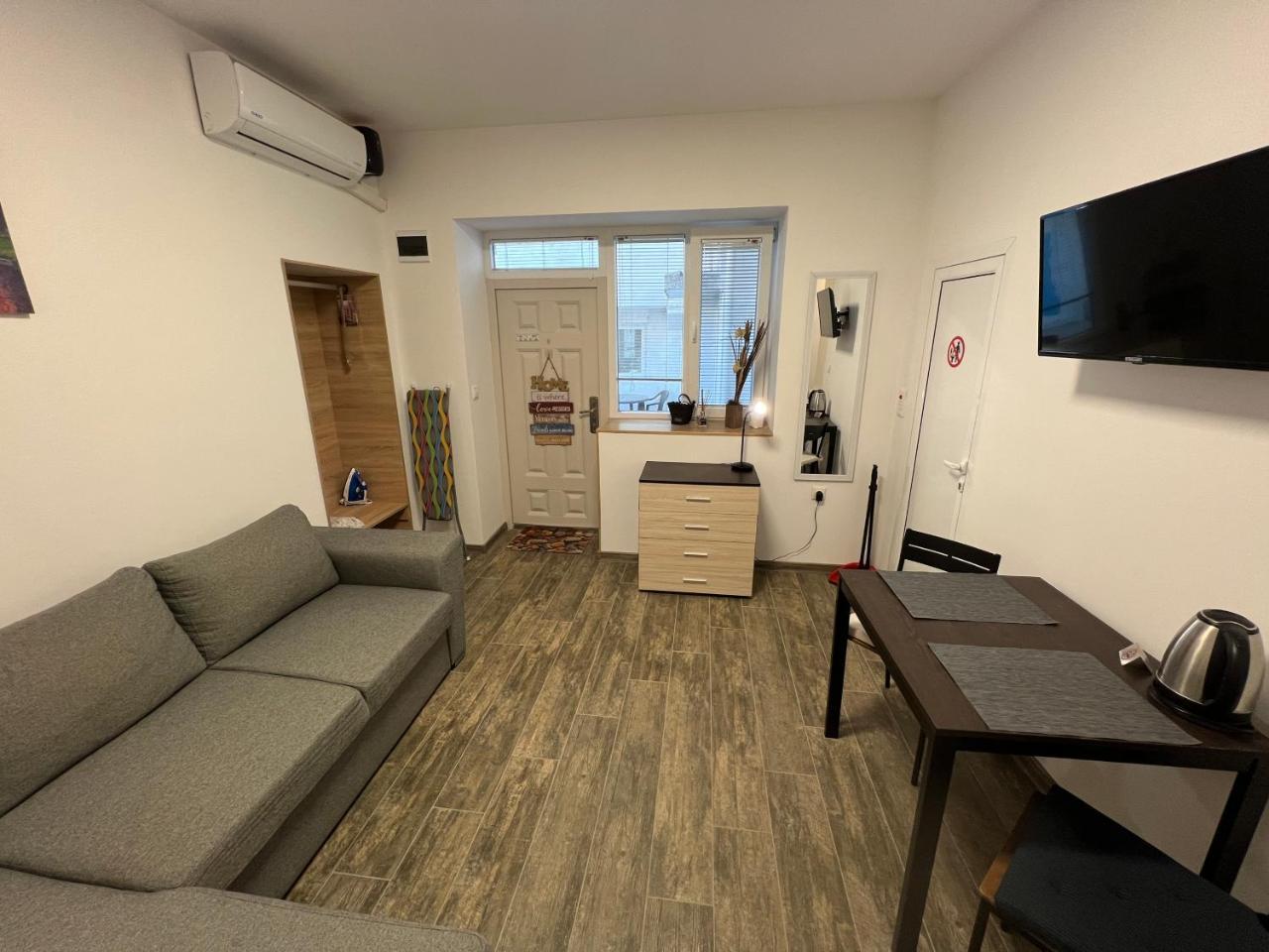 Varna Central Sea Studio