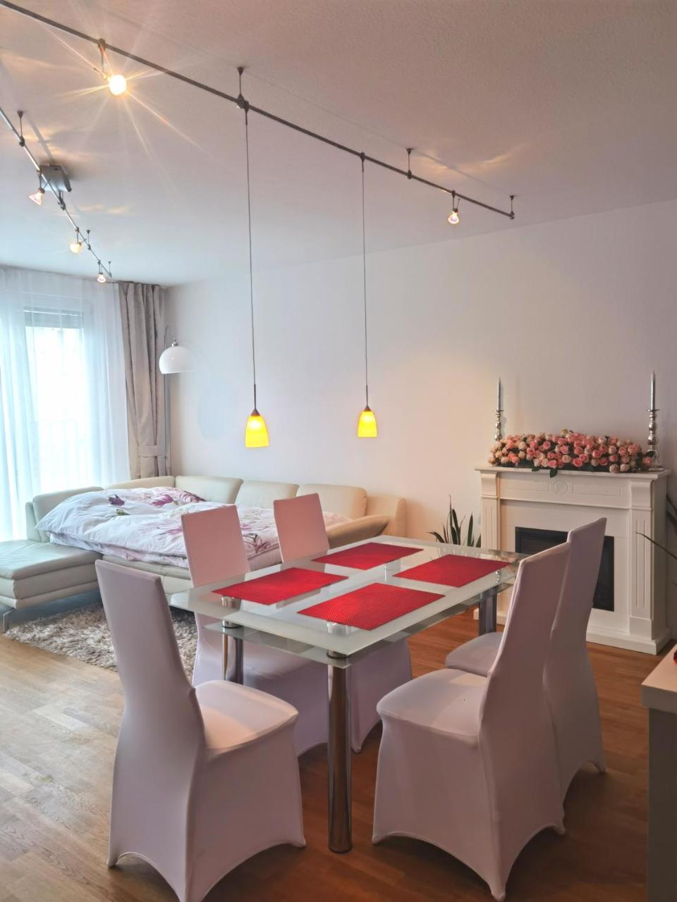 Modernes Studio-apartment Nahe Zentrum Mit Garagenplatz