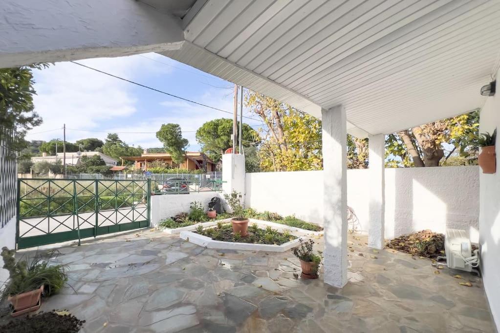 Charming Countryhouse In Anavyssos