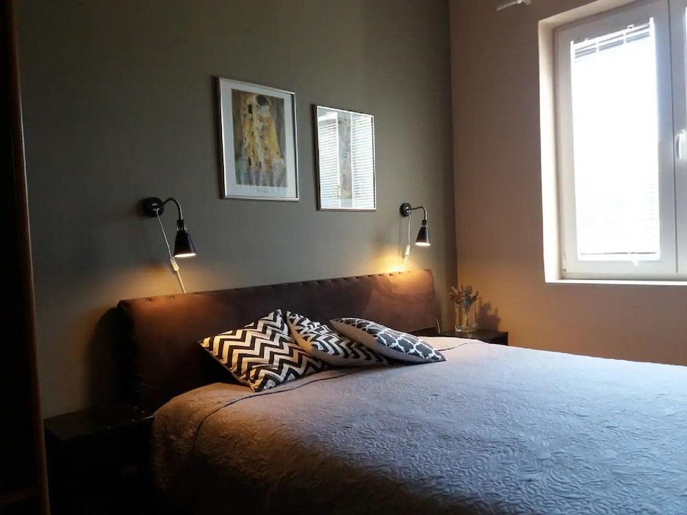 Apartments Villa Dona Two Bedroom Apartment With Shared Swimming Pool