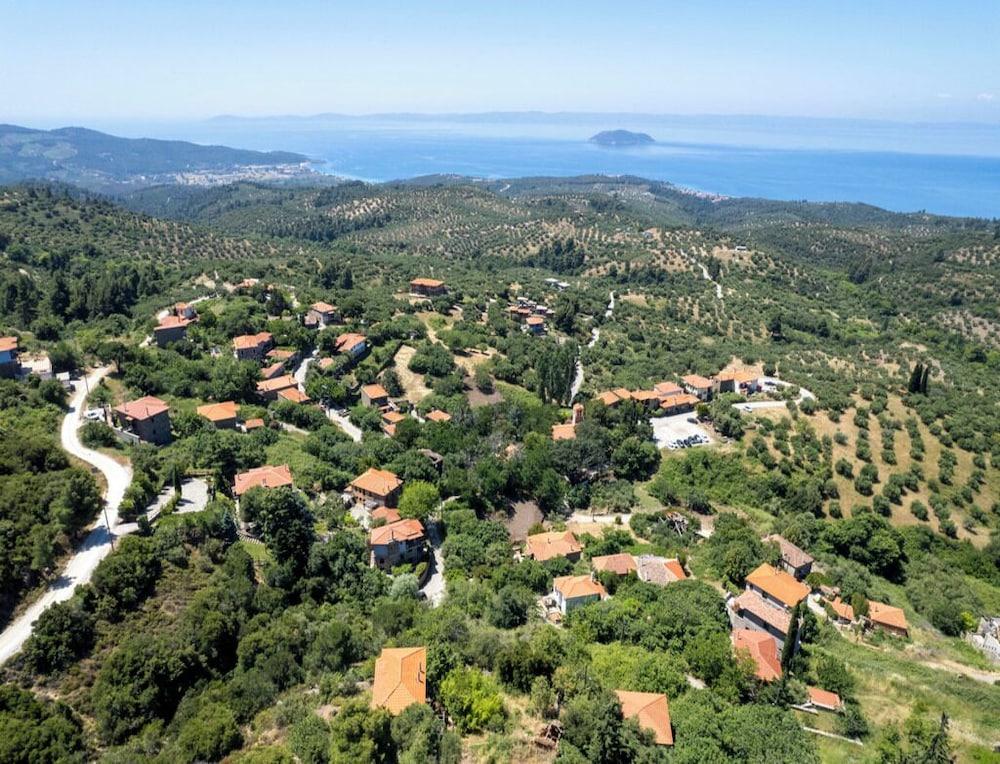 Brand New Traditional 4-bedroom Villa Anastasia In Parthenonas, Sithonia, Halkid