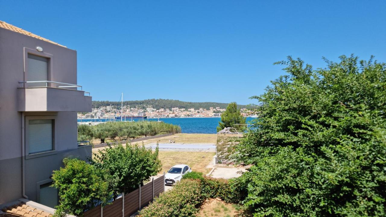 Loli's Sea View Apartment