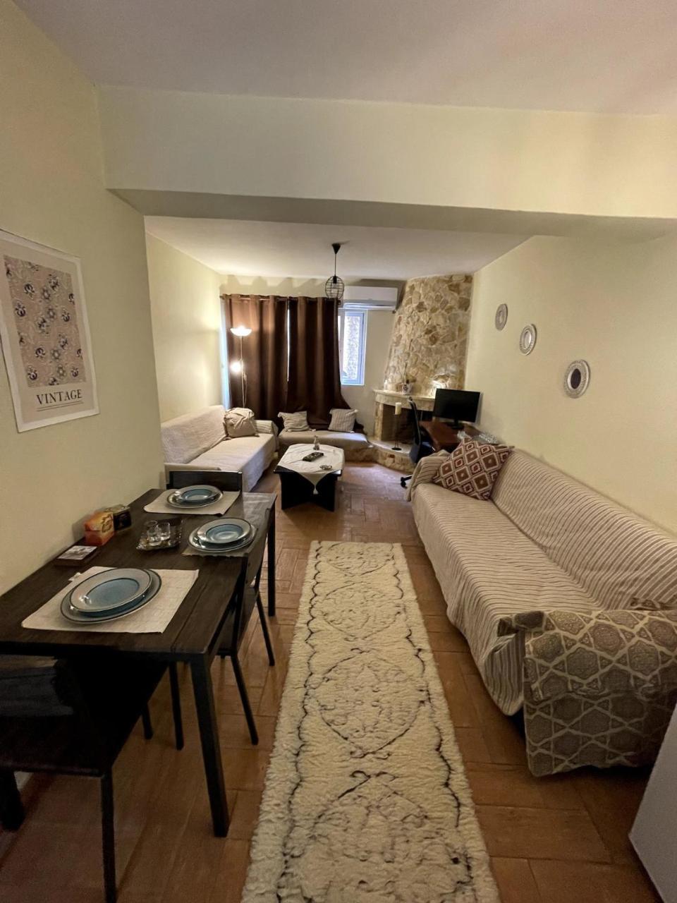 Angela's Apartment Near Airport-expo-sea
