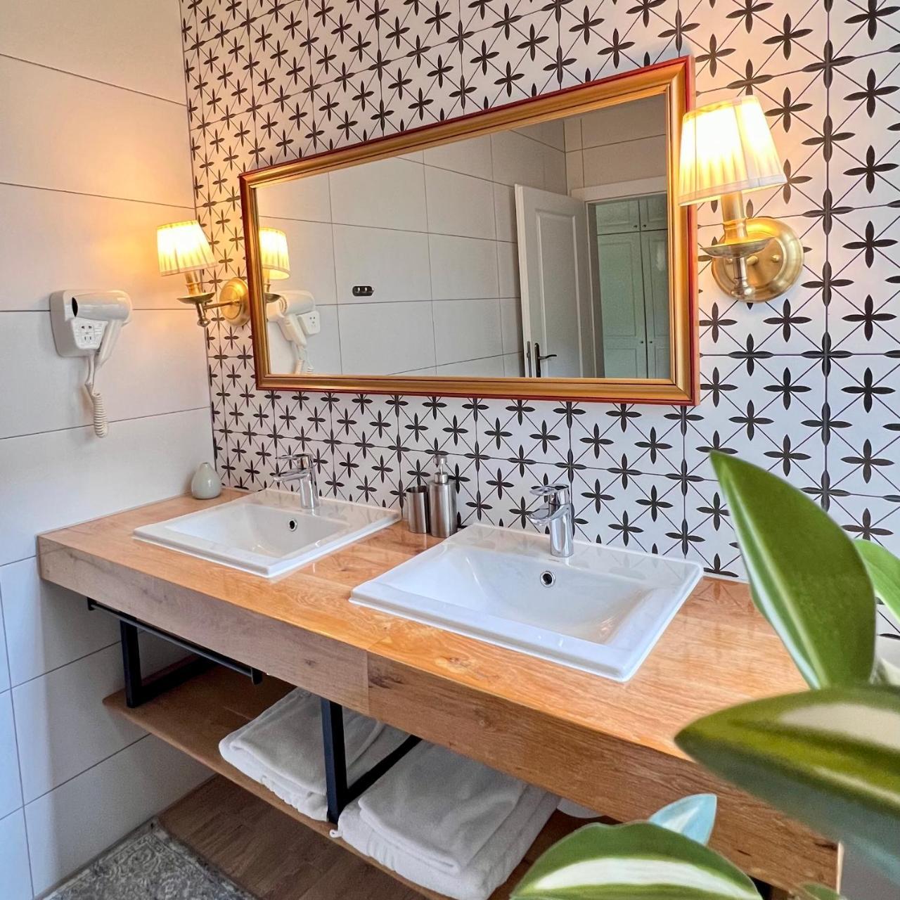 Experiential Lodge Rooms