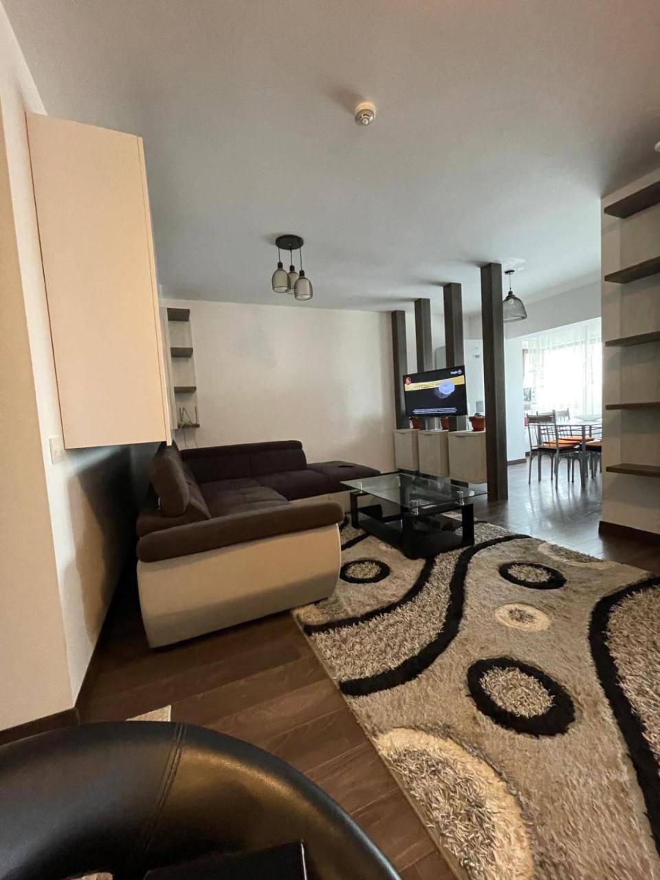 Cosmopolitan Residence-near City Center