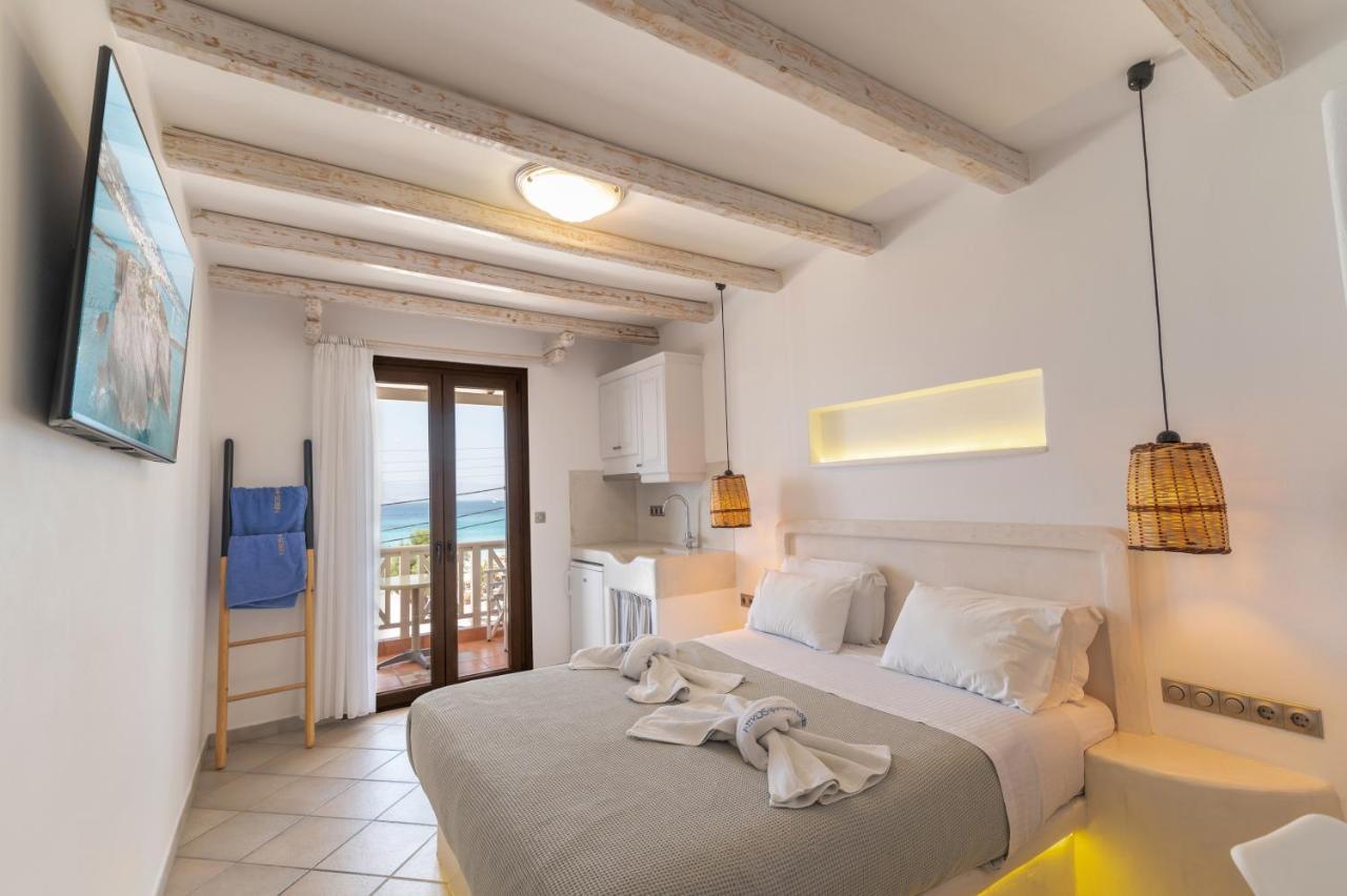 Nikos Apartments & Studios