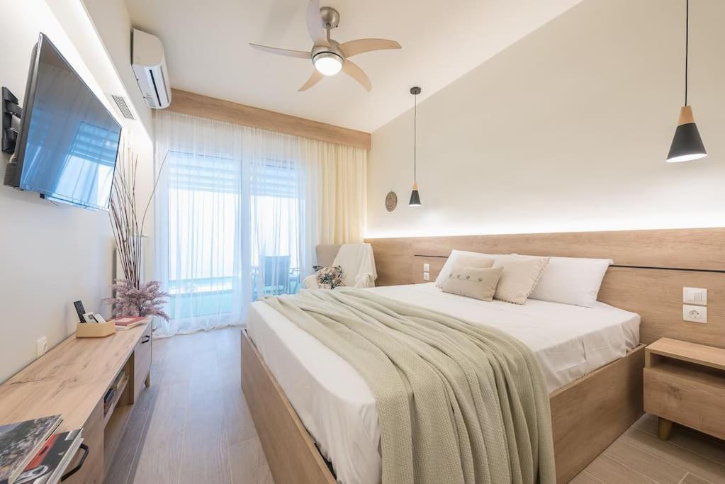 Stylish Suite In The Heart Of Athens