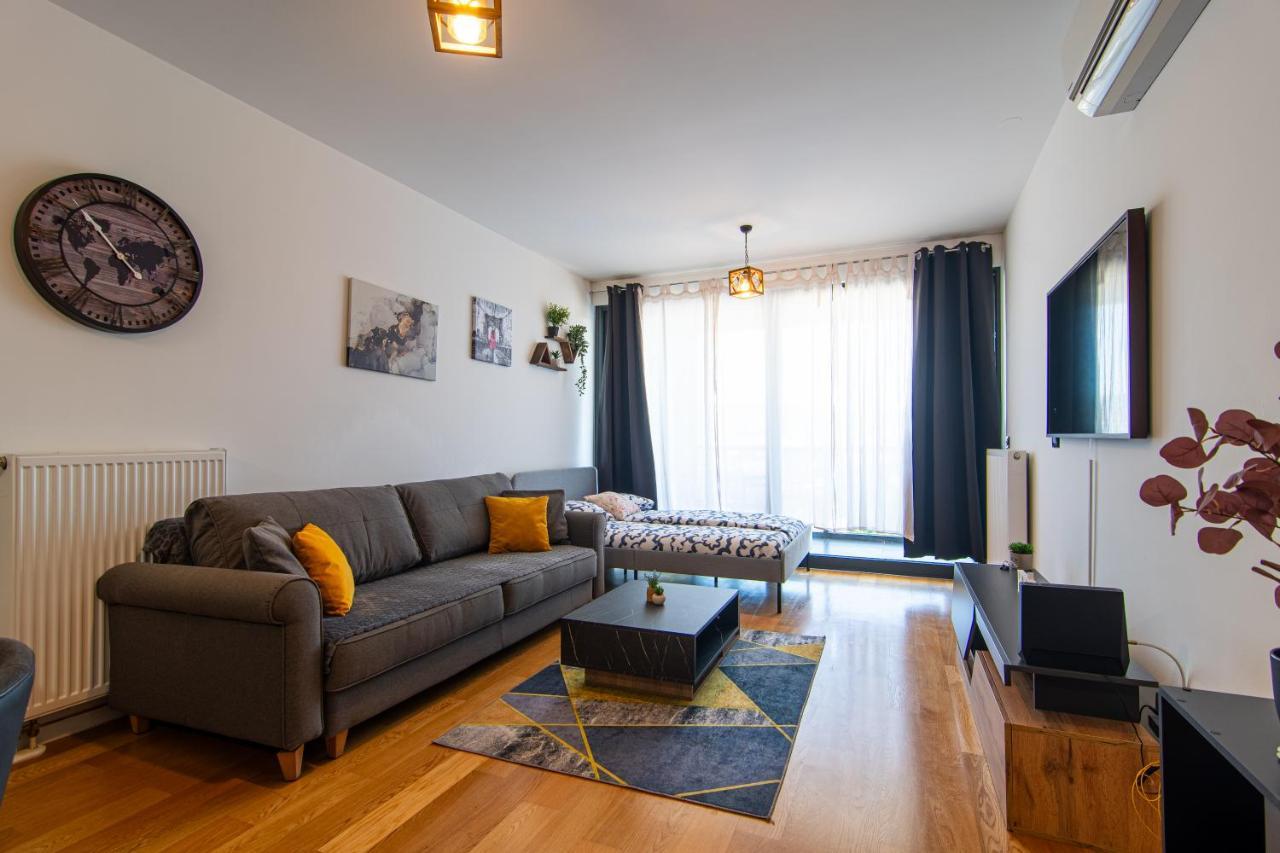 Flexible Selfcheckins 72 Zagreb Garage Loggia New