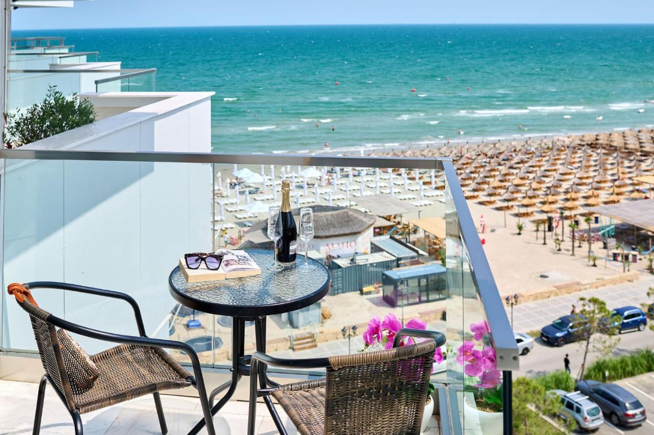 Sea Gem Apartment In Infinity Beach Resort Parking