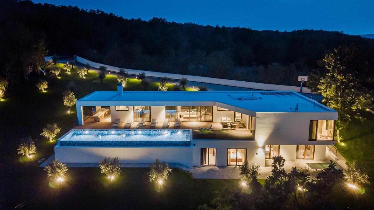 Magnificent Istria Villa Green Oasis 4 Bedrooms Spacious Sun Terrace With Outdoor Heated Pool Labin